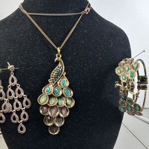 Peacock Peandant on bronze/gold tone metal chain, Bracelet/Earrings